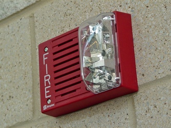 Simplex fire alarm speaker/strobe