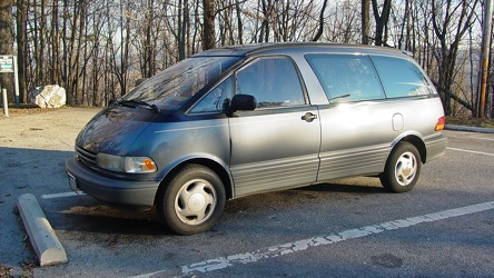 Toyota Previa at Mill Mountain Park [01]