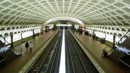 L'Enfant Plaza station, viewed from Maryland Avenue mezzanine