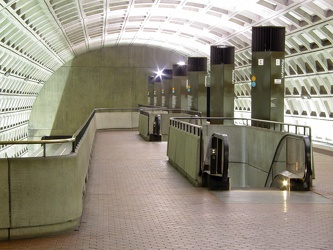 Rosslyn upper level platform [02]