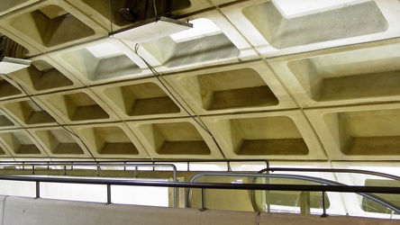 L'Enfant Plaza Maryland Avenue mezzanine [02]