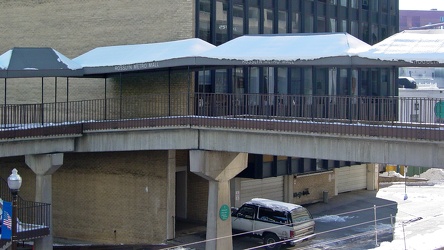 Skywalk between Rosslyn Center and Metro elevator