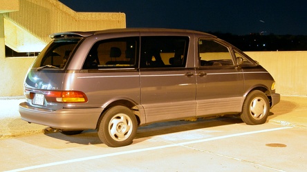 Toyota Previa at Vienna station [02]