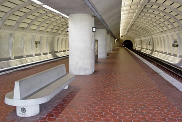 Fort Totten station, lower level