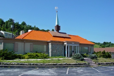 Former Howard Johnson's on Afton Mountain [06]