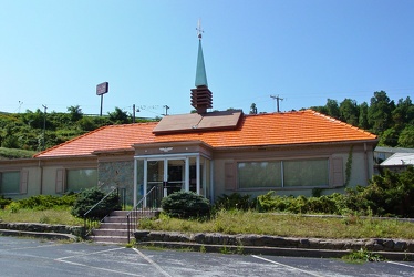 Former Howard Johnson's on Afton Mountain [01]