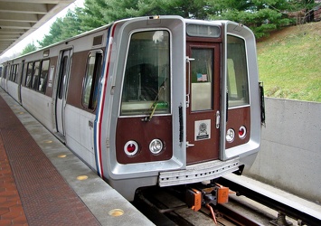 Train at Addison Road station