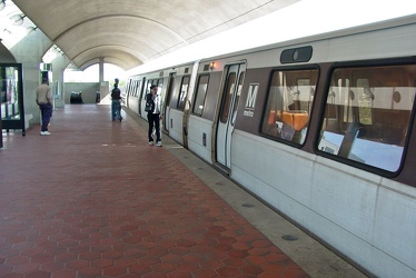 Train at Takoma station