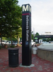 Bethesda Metro station entrance pylon [01]