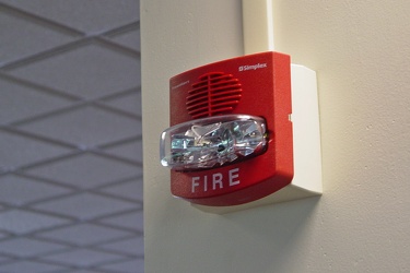 Simplex fire alarm horn/strobe in Warren Hall [02]