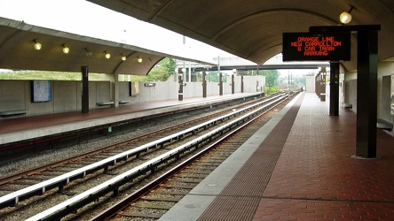 Cheverly station from outbound platform [01]