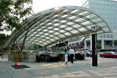 Entrance to L'Enfant Plaza station [01]