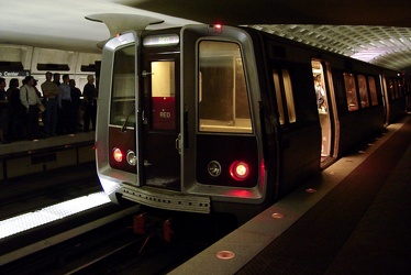 1000-Series train at Metro Center