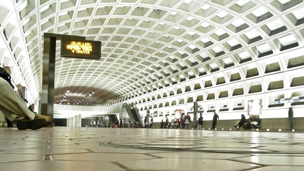 Pentagon City station, January 2005 [01]