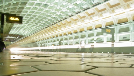 Pentagon City station, January 2005 [05]