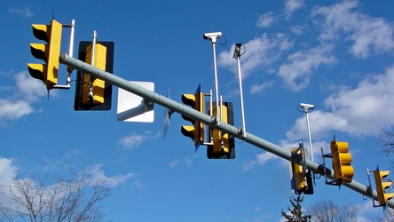 Trafflc signals over Bluestone Drive and Duke Drive [02]