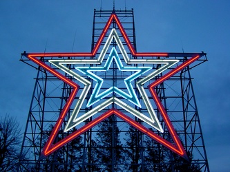 Roanoke Star in early evening [01]