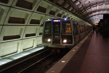 Blue Line train arriving at Rosslyn station