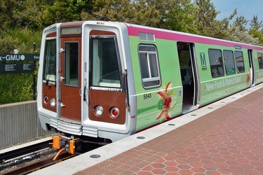 McDonald's wrap on Metro railcars [02]