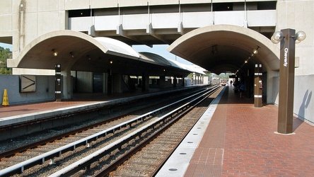 Cheverly station from outbound platform [02]