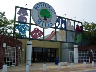 Entrance to Potomac Mills