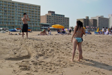 Photographing on the beach [02]