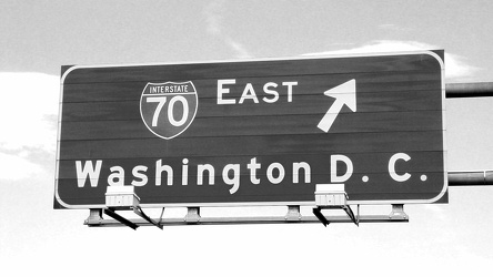 Overhead sign for Interstate 70