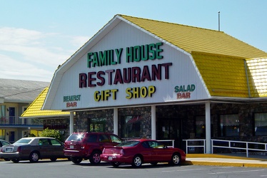 Family House Restaurant [02]