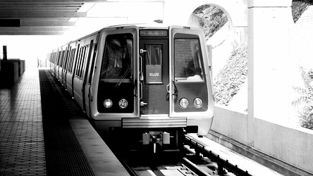 Blue Line train at Huntington [01]