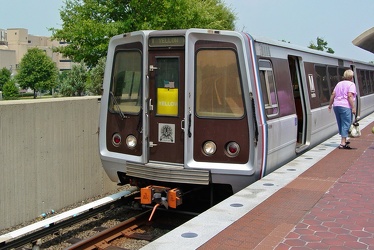 Yellow Line train at Van Dorn Street