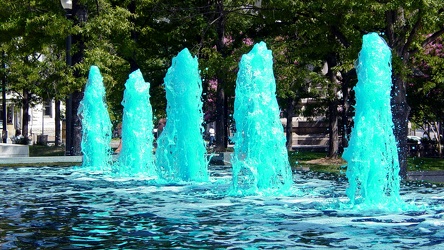 Navy Memorial, running blue [04]