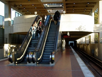 Suitland station