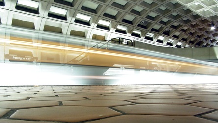 Pentagon City station, November 2006 [03]