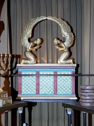 Replica of the Ark of the Covenant [01]