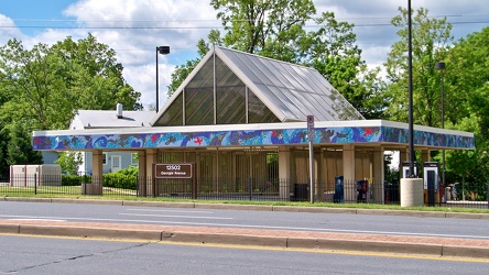 Glenmont Metro west entrance