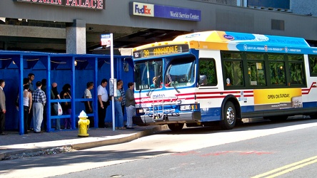 Metrobus 2668 at Rosslyn