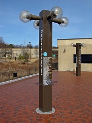 Platform pylon at Franconia-Springfield station