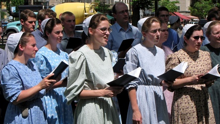 Mennonite choir in Dupont Circle [01]