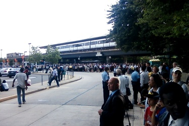 Crowds at Rhode Island Avenue station following June 22, 2009 Metro collision [02]