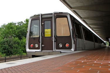 WMATA railcar 4039 at Greenbelt [03]