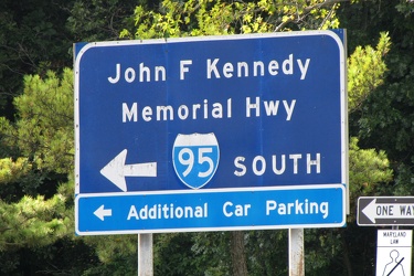 Sign for Interstate 95 southbound at Maryland House