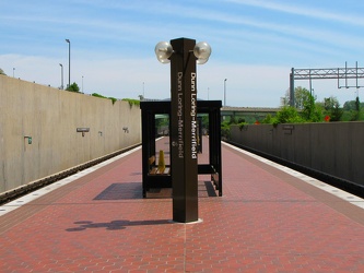 Platform pylon at Dunn Loring station [02]