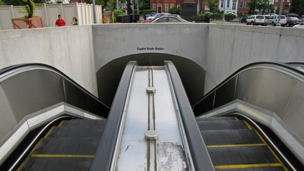 Entrance to Capitol South station