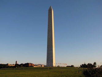 Washington Monument in late afternoon [02]