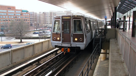 Yellow Line train departing King Street station