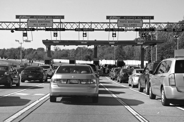 Dulles Toll Road eastern plaza