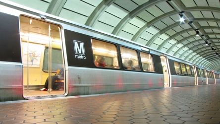 Red Line train at Forest Glen station [02]