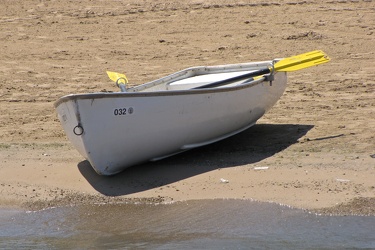 Lifesaving rowboat [02]