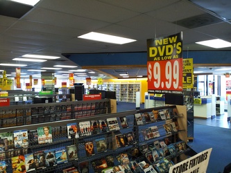 Blockbuster Video closing sale [02]