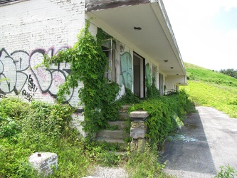 Abandoned motel, Afton Mountain, Virginia [12]